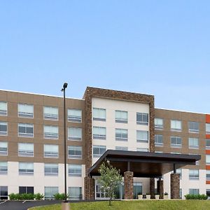 Holiday Inn Express & Suites Waynesboro East